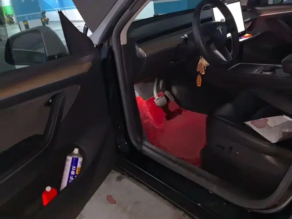 Model Y 2022 Rear-Wheel Drive — миниатюра 17