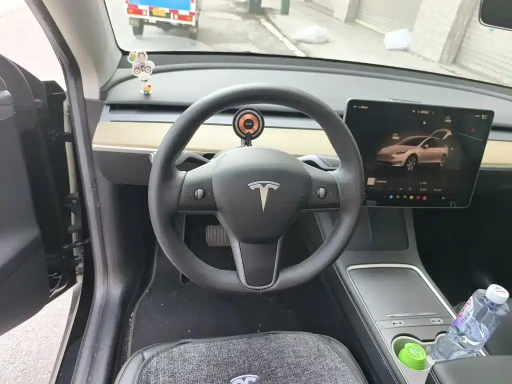 Model Y 2022 Facelift Rear-Wheel Drive Version — миниатюра 6