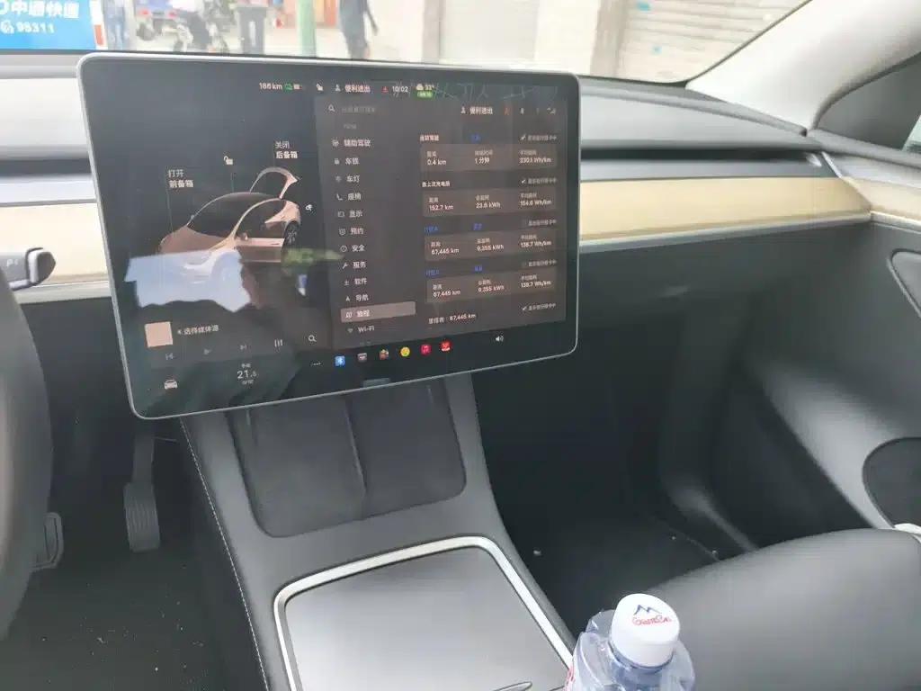 Model Y 2022 Facelift Rear-Wheel Drive Version — миниатюра 9
