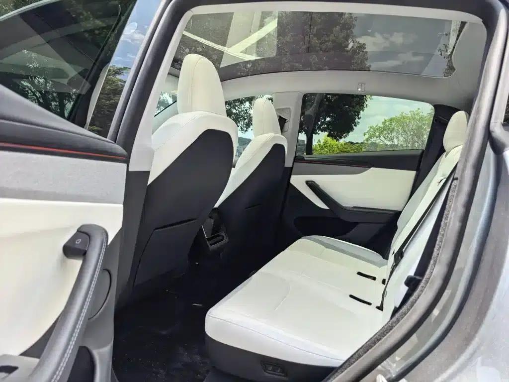 Model Y 2025 Rear-Wheel Drive — миниатюра 7