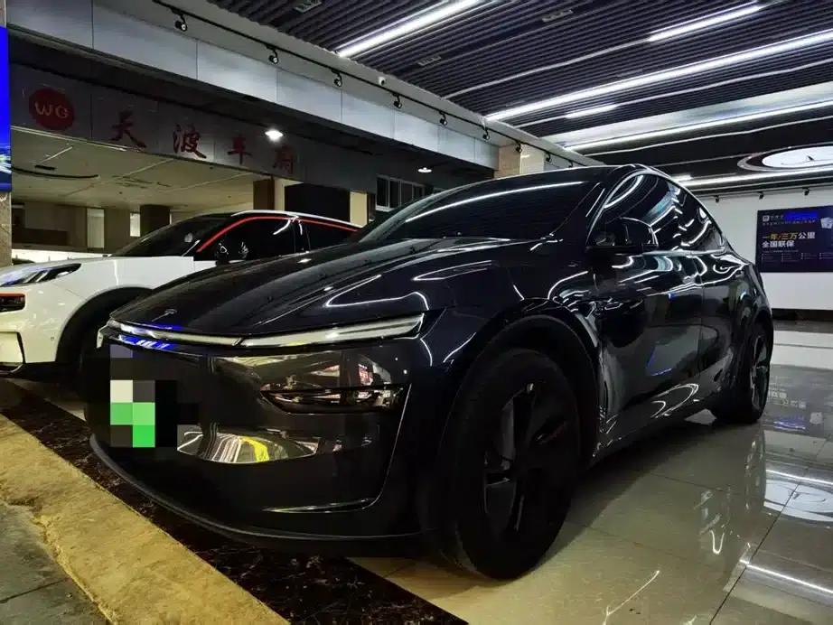 Model Y 2025 Rear-Wheel Drive — миниатюра 2