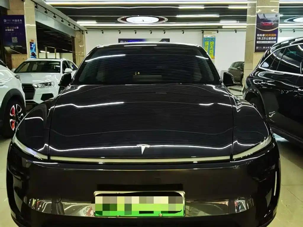Model Y 2025 Rear-Wheel Drive — миниатюра 3
