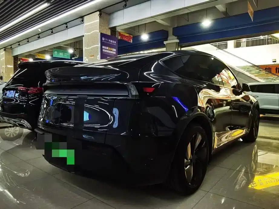 Model Y 2025 Rear-Wheel Drive — миниатюра 4