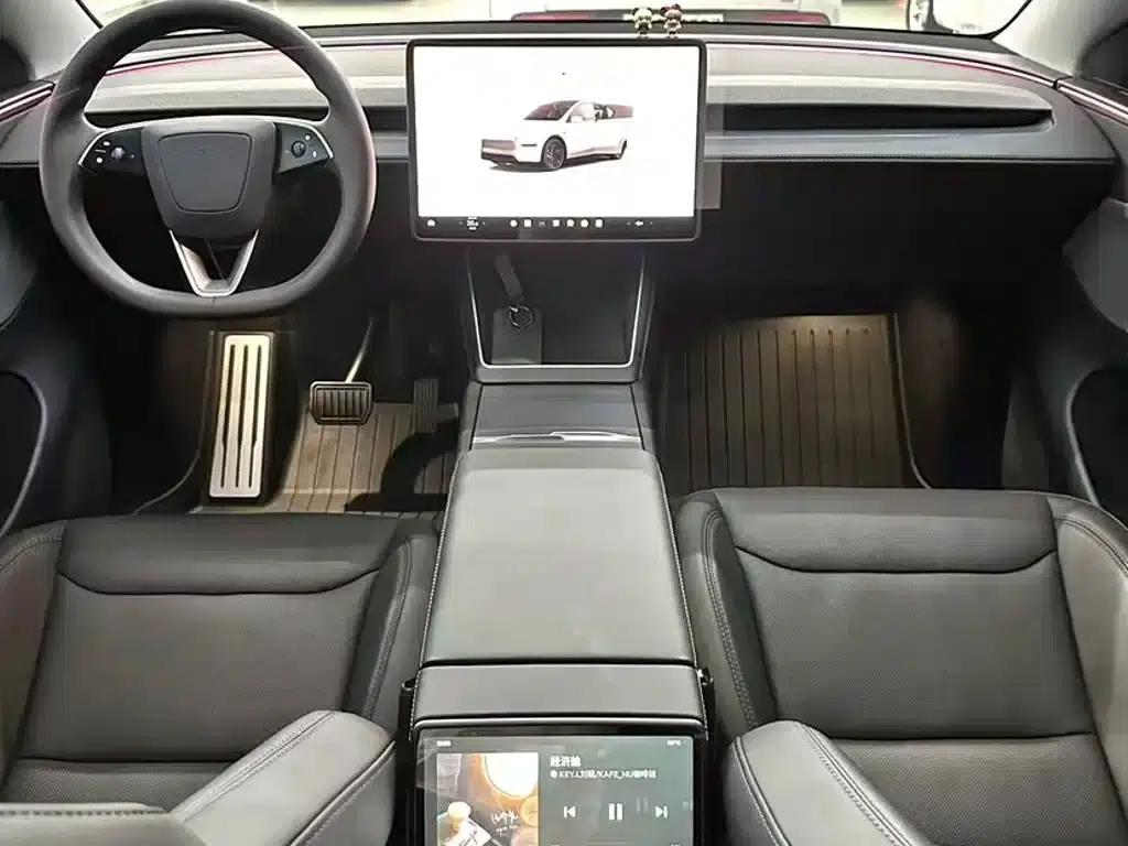 Model Y 2025 Rear-Wheel Drive — миниатюра 9