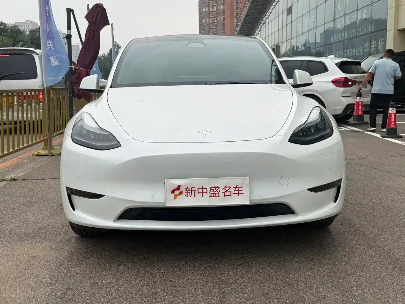 Model Y 2023 Long Range All-Wheel Drive — миниатюра 2