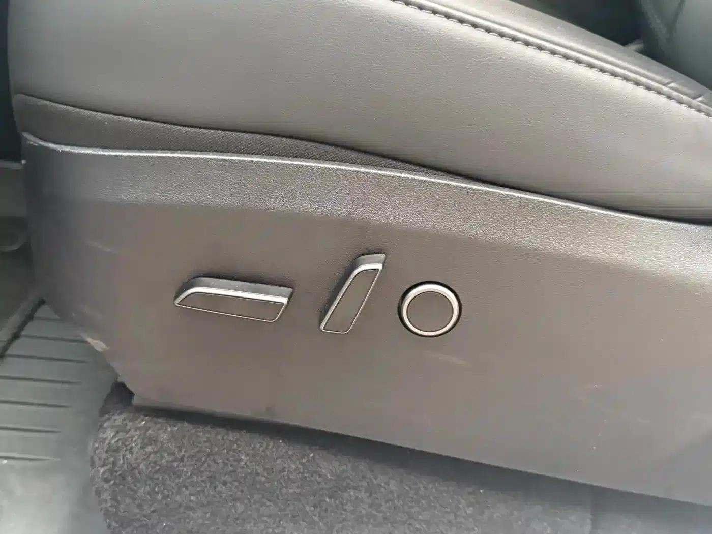 Model Y 2023 Long Range All-Wheel Drive — миниатюра 9