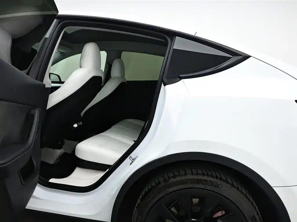 Model Y 2024 Rear-Wheel Drive — миниатюра 18
