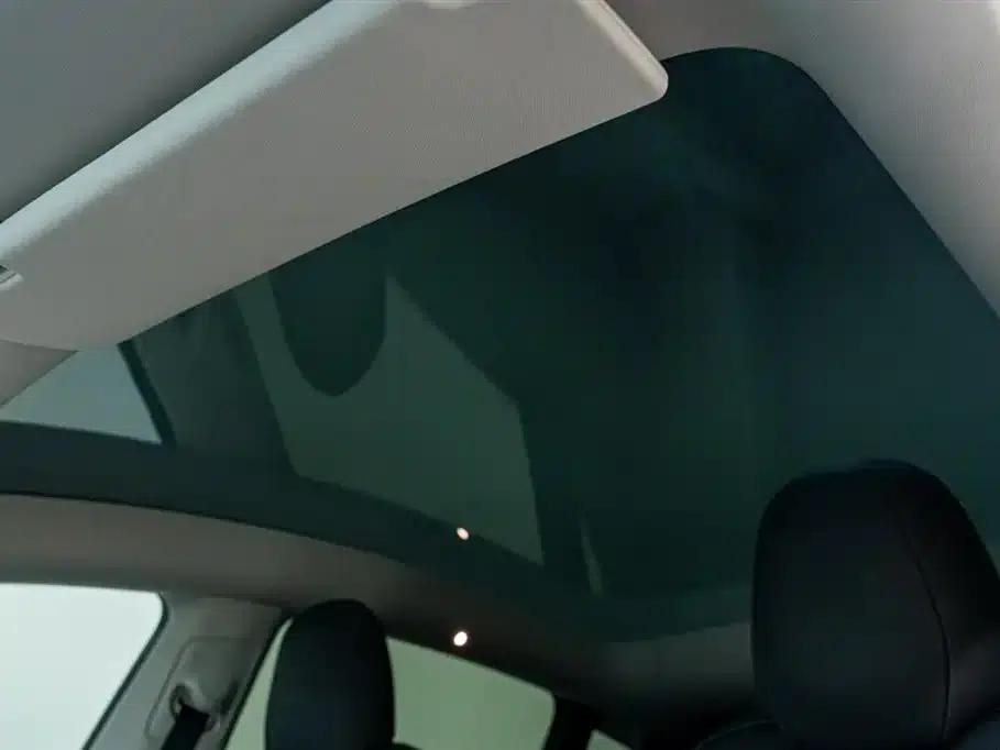 Model Y 2022 Facelift Long Range All-Wheel Drive Version — миниатюра 27