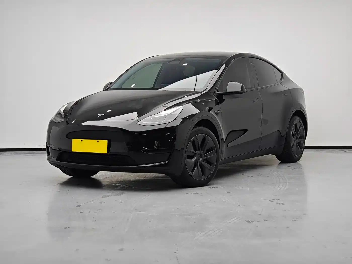 Model Y 2023 Rear-Wheel Drive — миниатюра 1