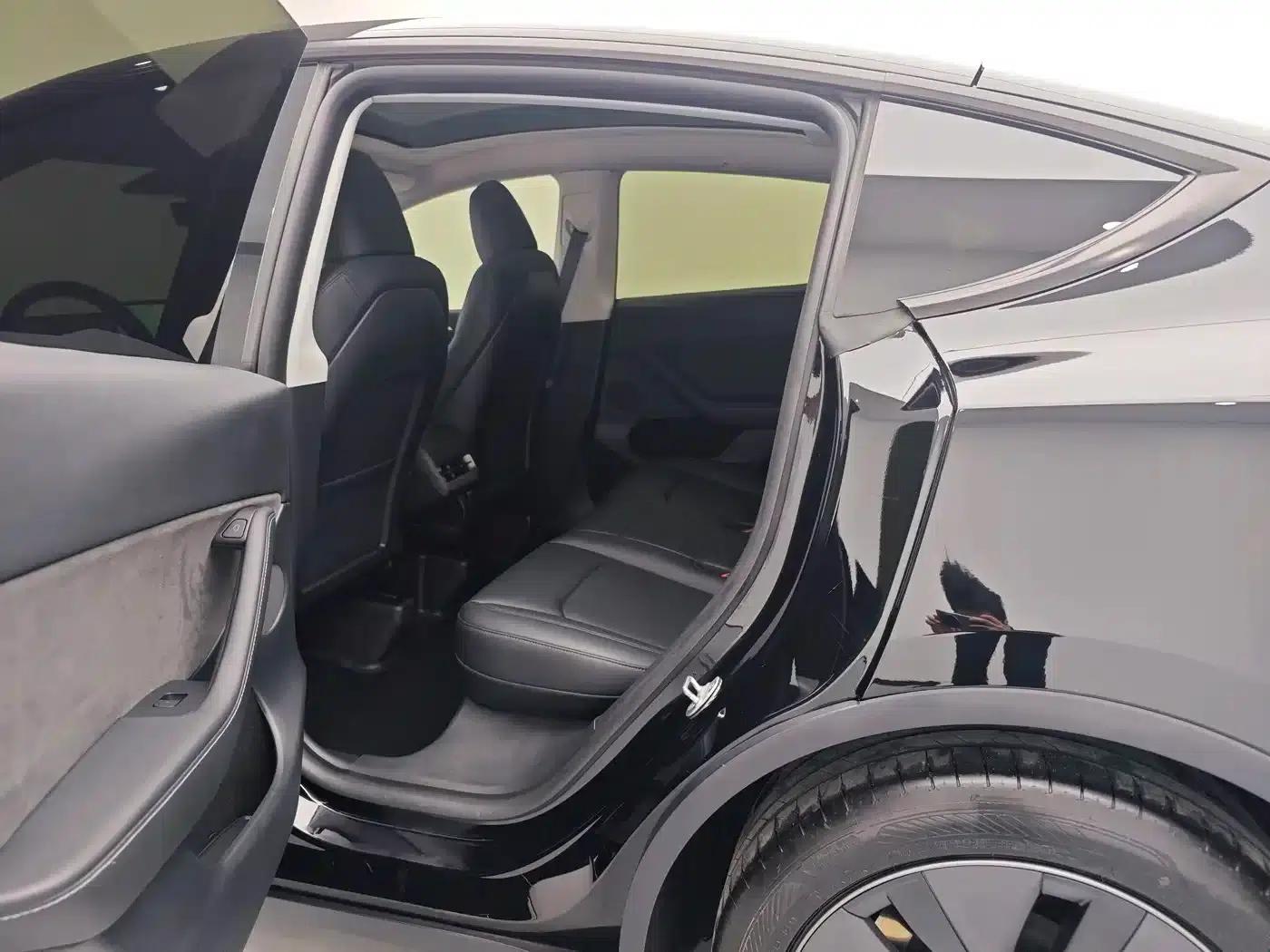 Model Y 2023 Rear-Wheel Drive — миниатюра 14