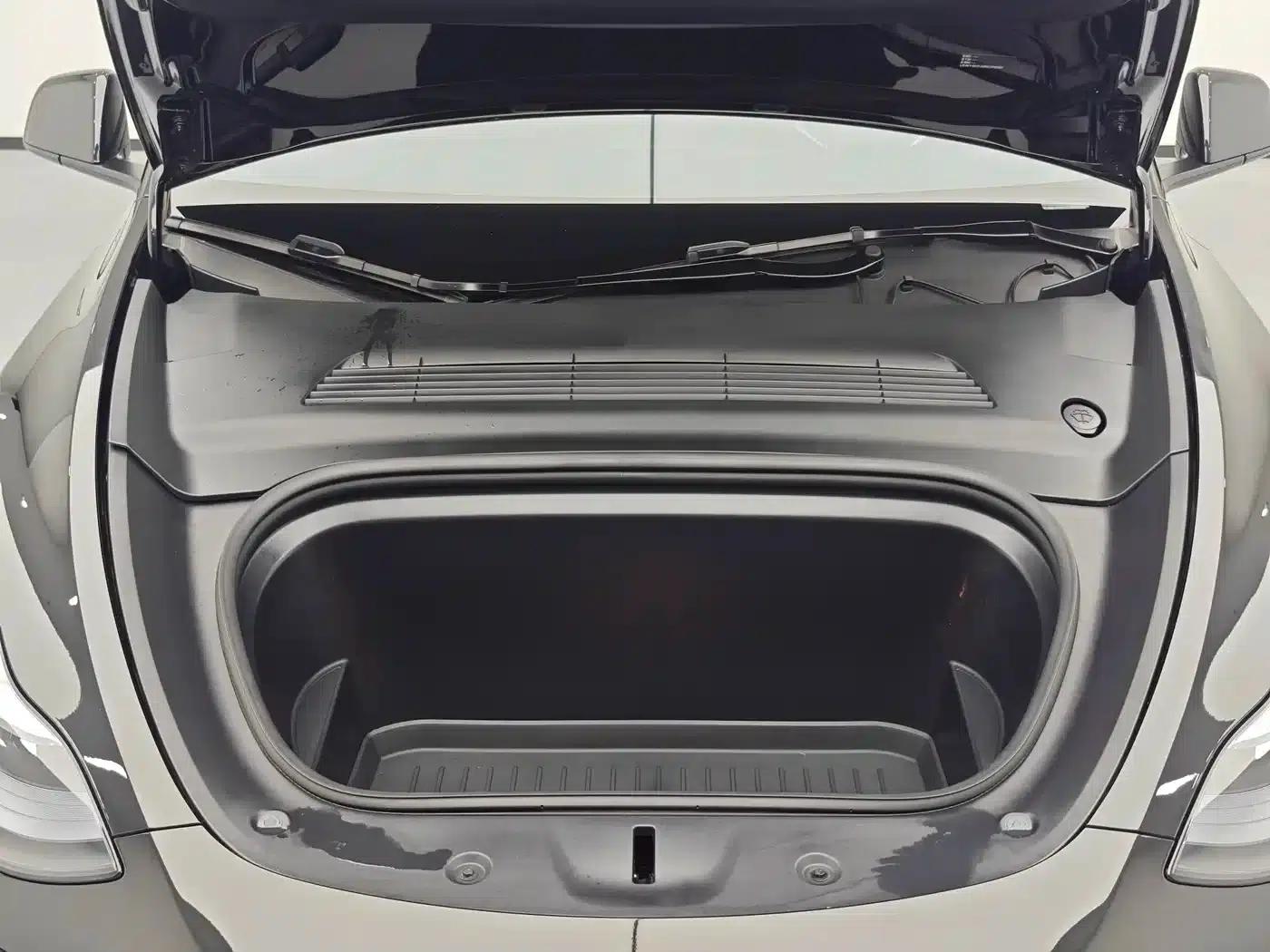 Model Y 2023 Rear-Wheel Drive — миниатюра 18