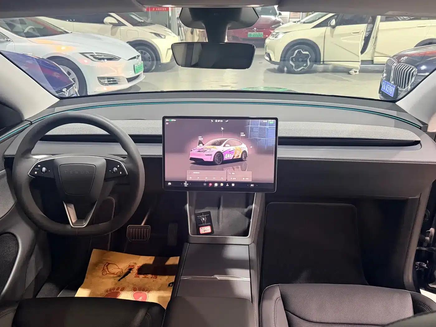 Model Y 2025 Rear-Wheel Drive — миниатюра 6