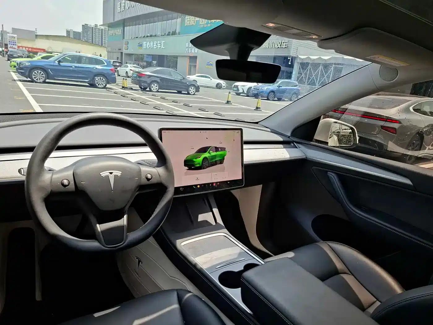 Model Y 2024 Long Range All-Wheel Drive — миниатюра 11