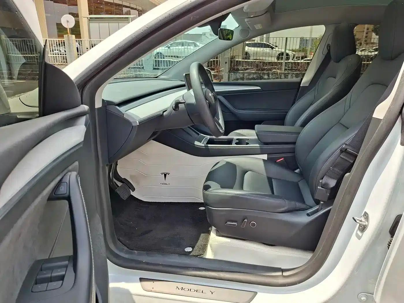 Model Y 2024 Long Range All-Wheel Drive — миниатюра 8