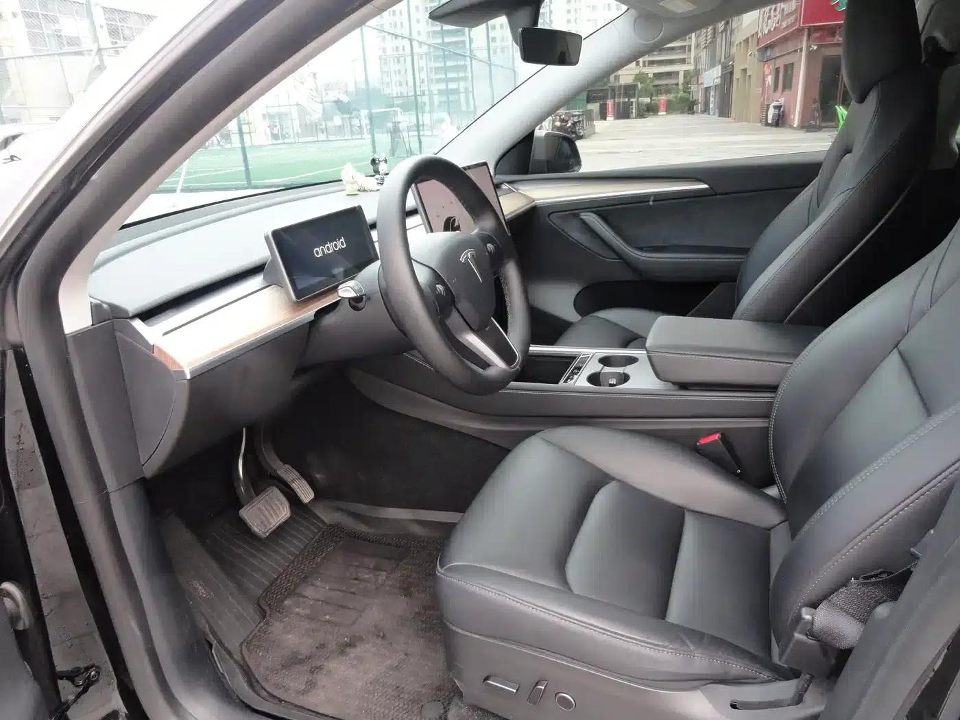 Model Y 2021 Standard Range Rear-Wheel Drive — миниатюра 2