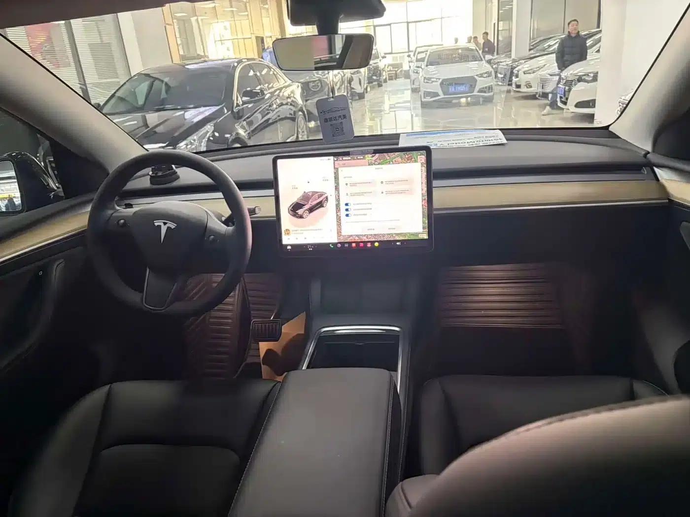 Model Y 2022 Rear-Wheel Drive — миниатюра 11