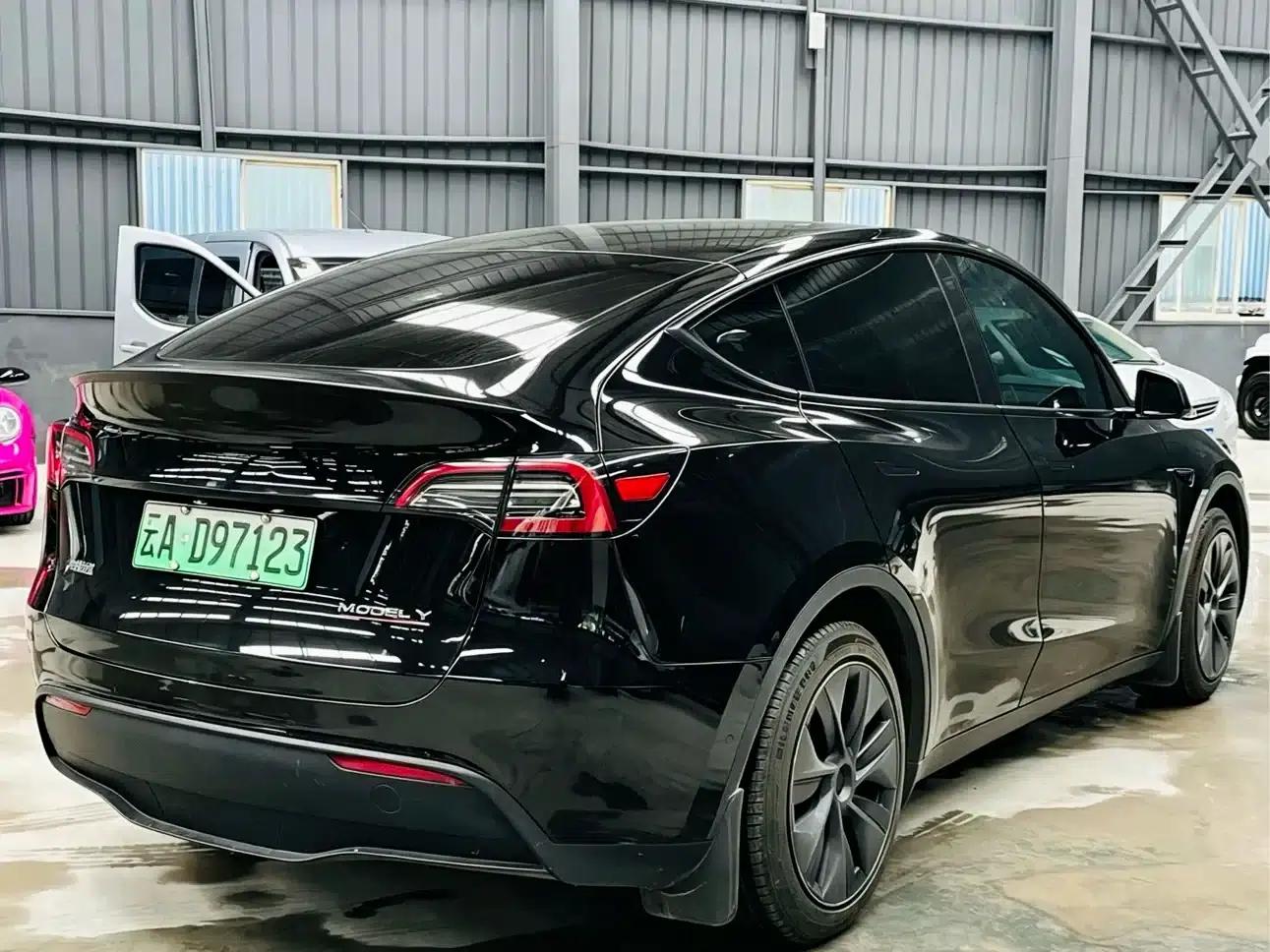Model Y 2023 Rear-Wheel Drive — миниатюра 4