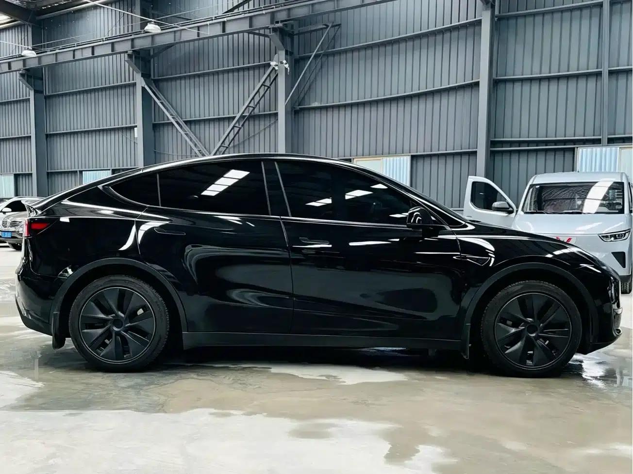 Model Y 2023 Rear-Wheel Drive — миниатюра 7