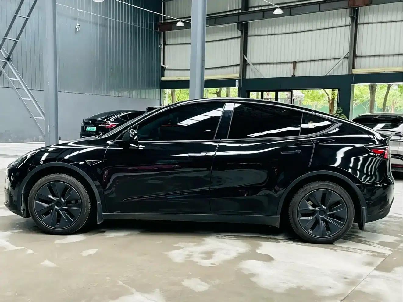 Model Y 2023 Rear-Wheel Drive — миниатюра 8