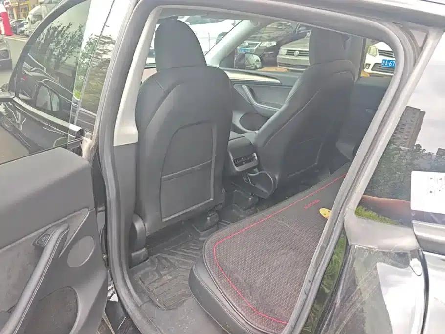 Model Y 2022 Rear-Wheel Drive — миниатюра 11