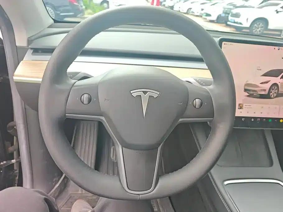 Model Y 2022 Rear-Wheel Drive — миниатюра 15