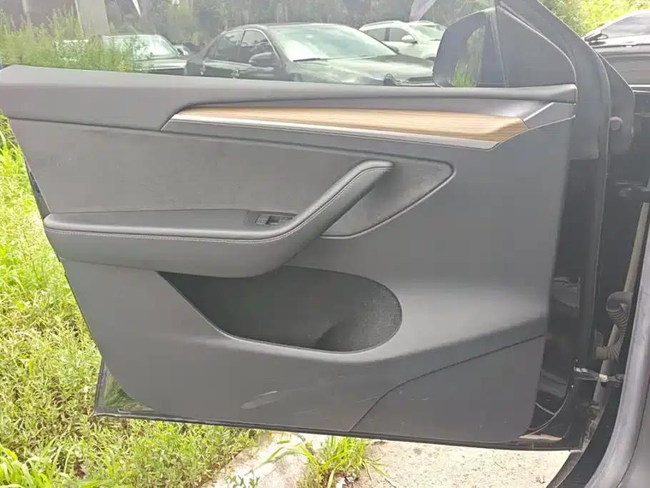Model Y 2022 Rear-Wheel Drive — миниатюра 7