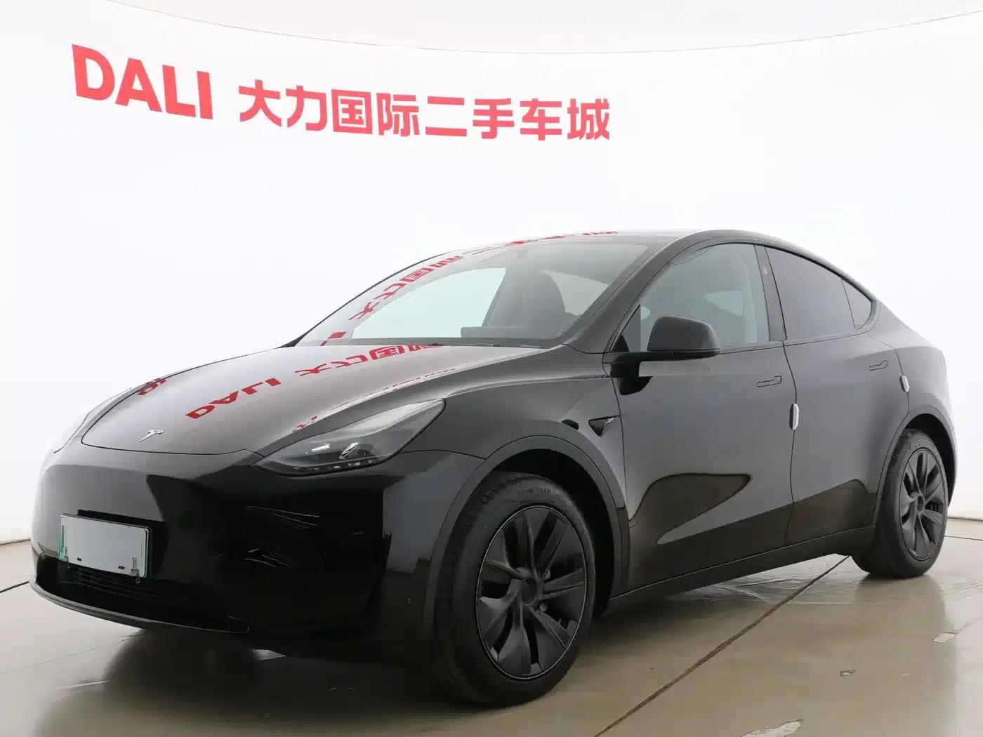 Model Y 2023 Rear-Wheel Drive — миниатюра 1
