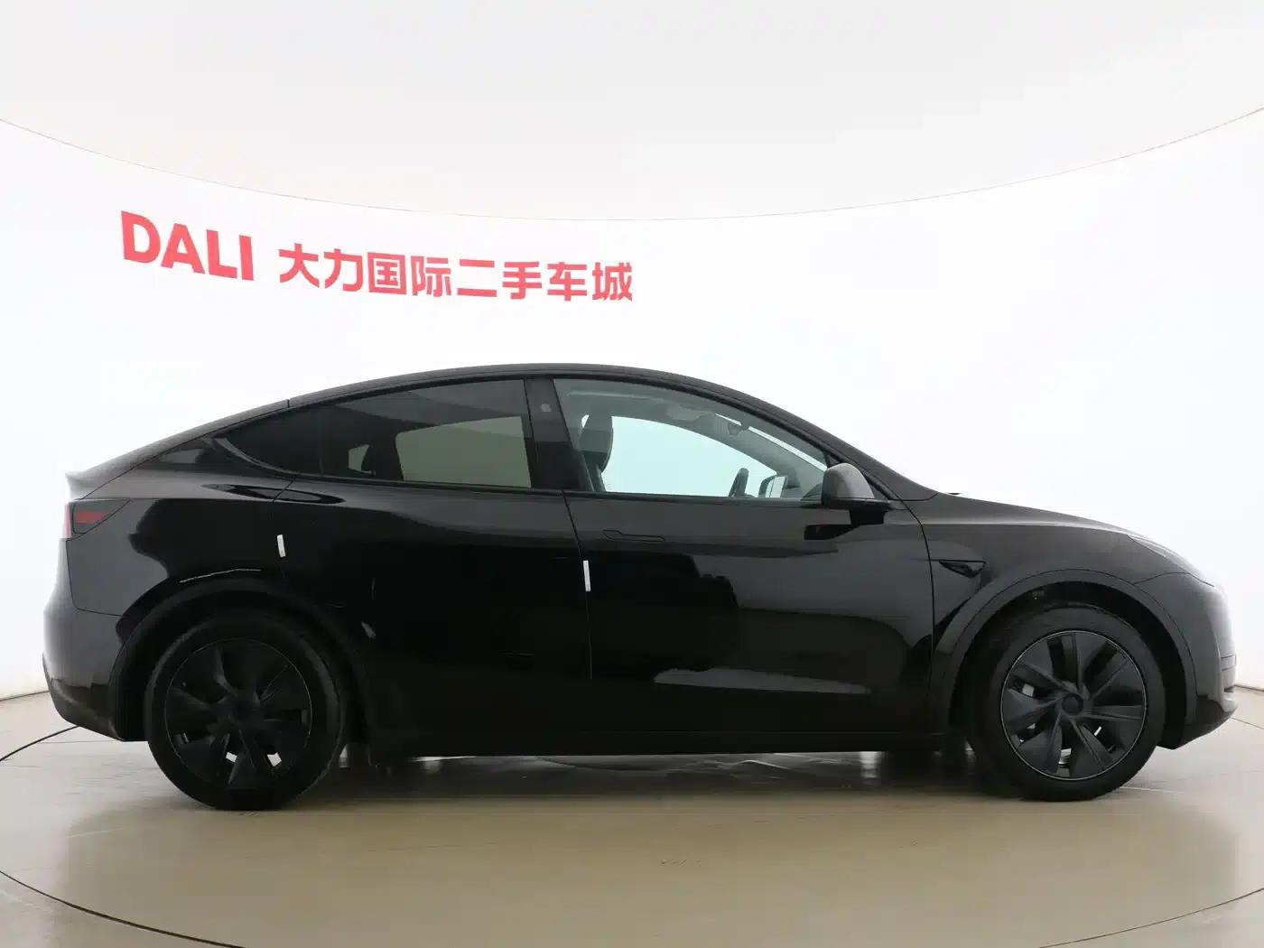 Model Y 2023 Rear-Wheel Drive — миниатюра 14