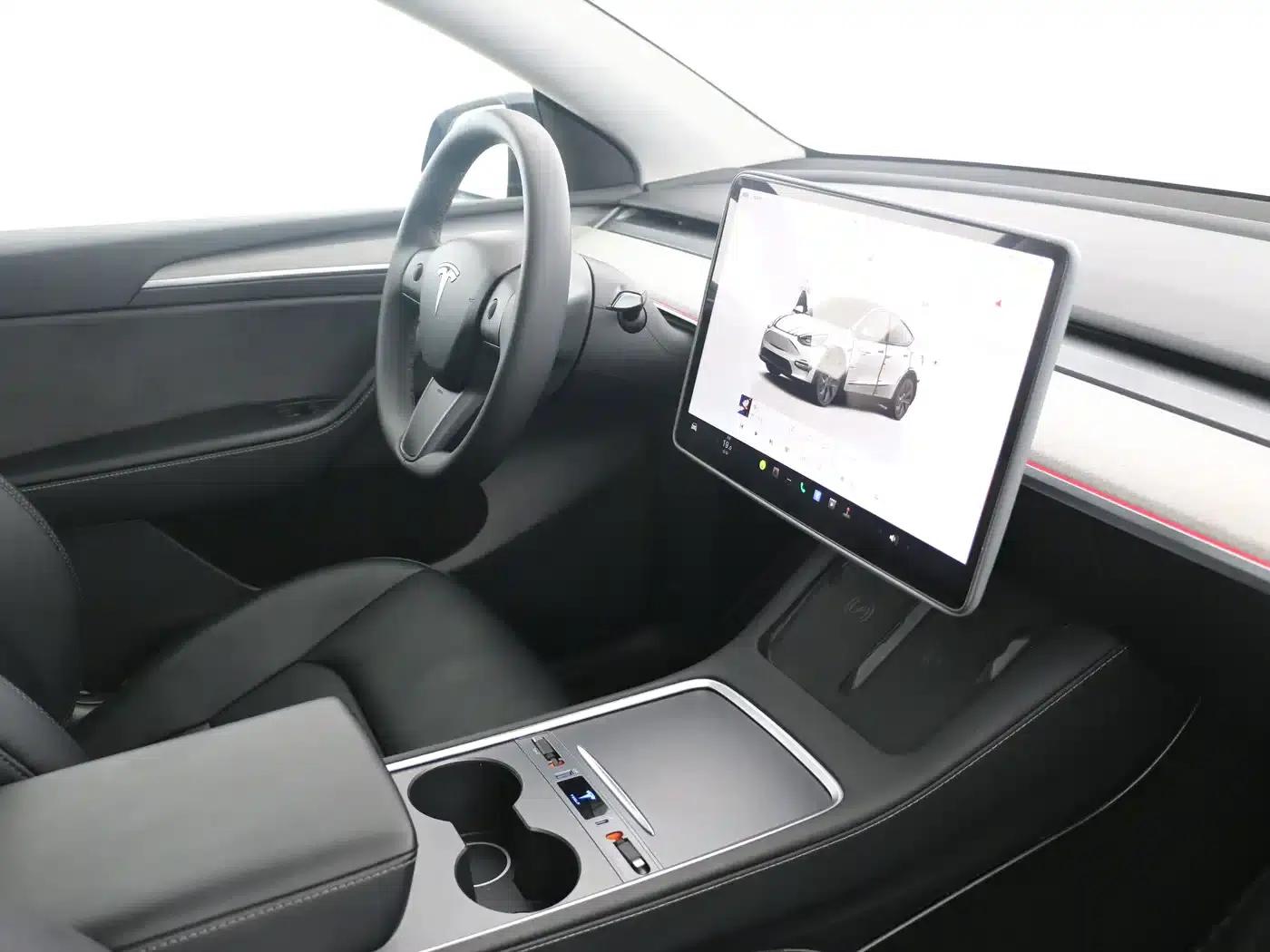 Model Y 2023 Rear-Wheel Drive — миниатюра 6