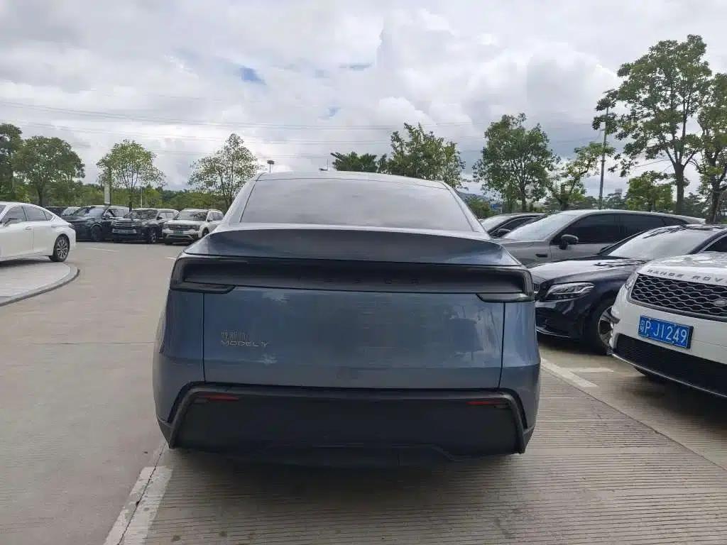Model Y 2025 Rear-Wheel Drive — миниатюра 4