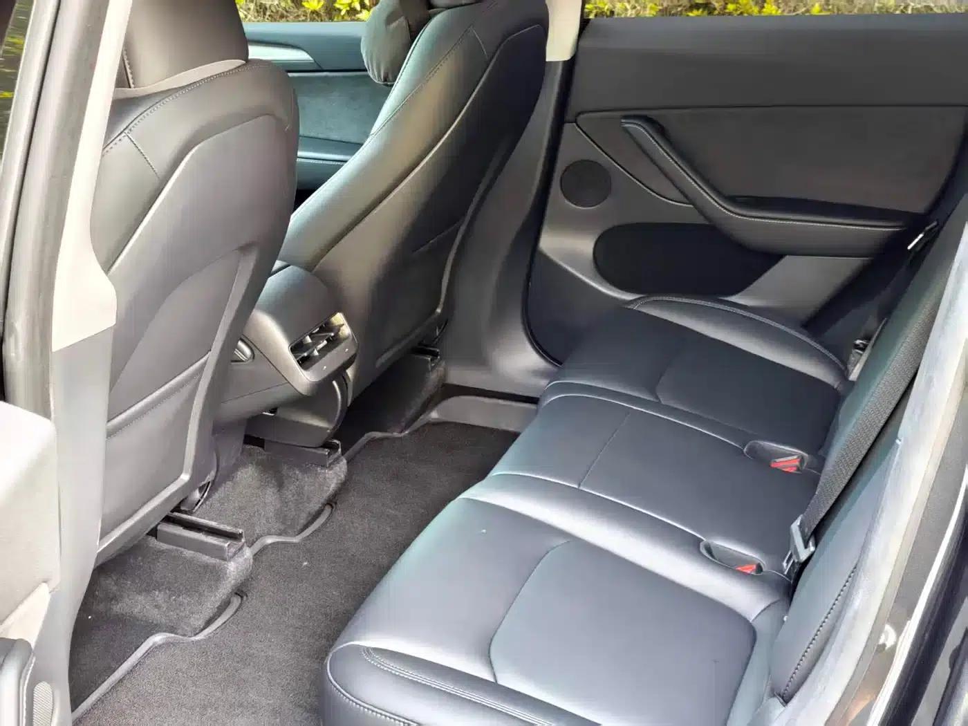 Model Y 2024 Rear-Wheel Drive — миниатюра 12