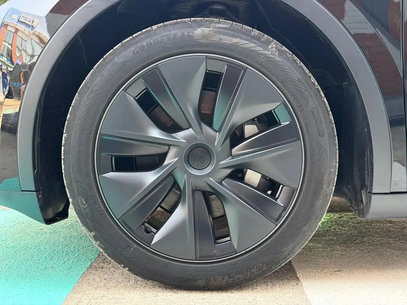 Model Y 2023 Rear-Wheel Drive — миниатюра 16