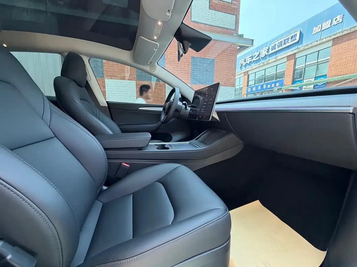Model Y 2023 Rear-Wheel Drive — миниатюра 10