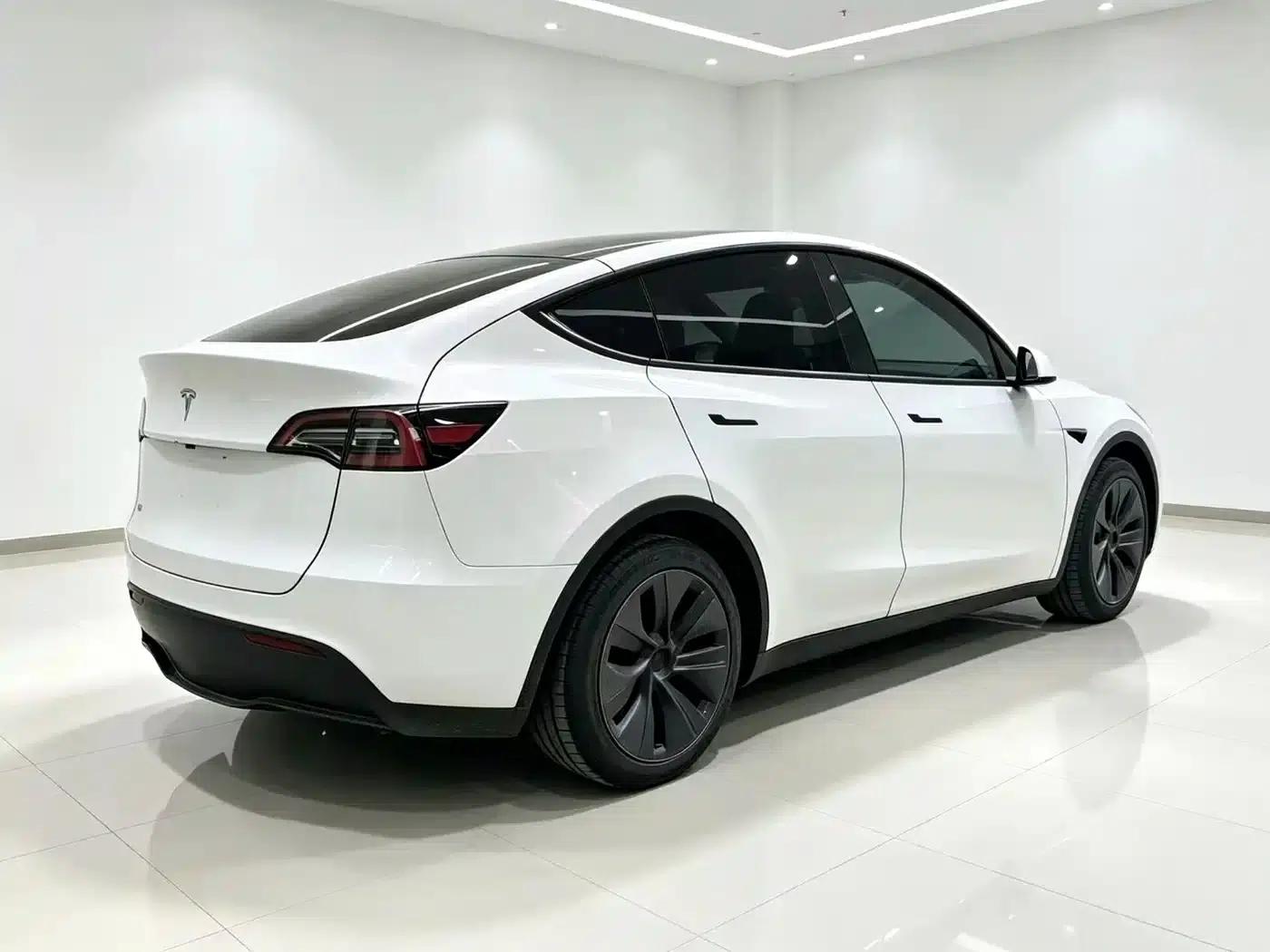 Model Y 2024 Rear-Wheel Drive — миниатюра 4