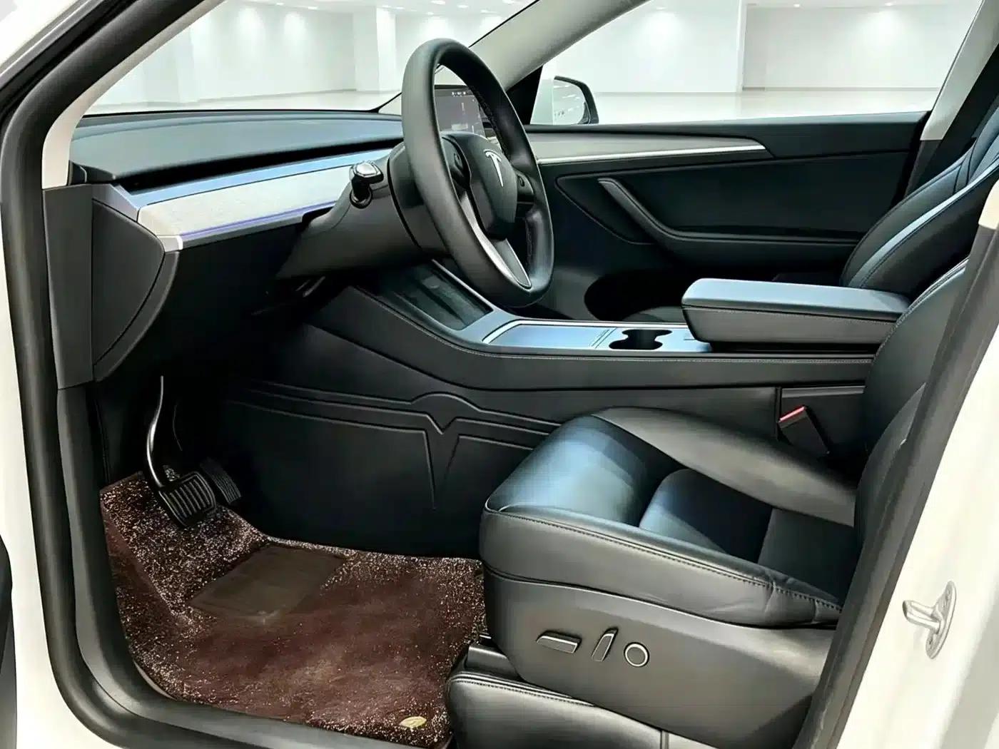 Model Y 2024 Rear-Wheel Drive — миниатюра 6