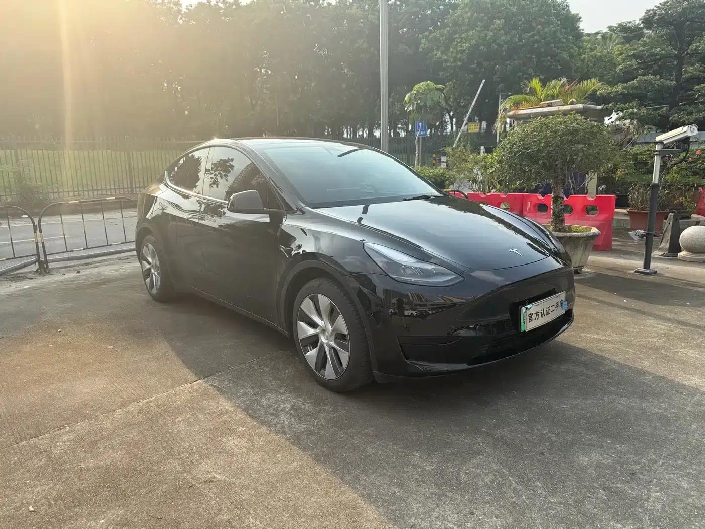 Model Y 2022 Rear-Wheel Drive — миниатюра 3