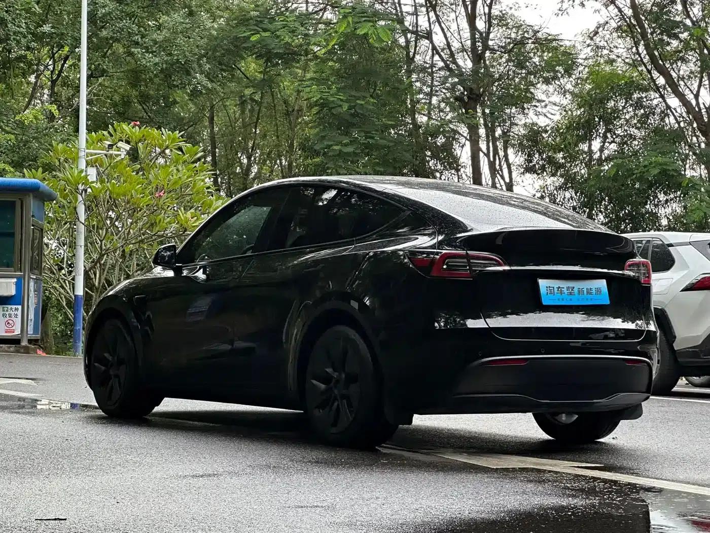 Model Y 2022 Rear-Wheel Drive — миниатюра 3