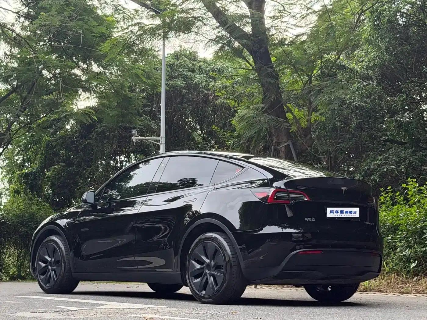Model Y 2023 Long Range All-Wheel Drive — миниатюра 3