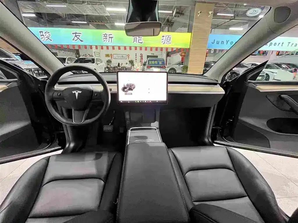 Model Y 2022 Rear-Wheel Drive — миниатюра 23