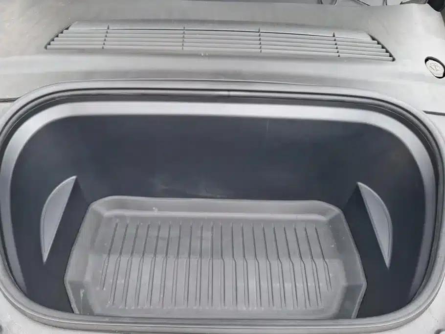 Model Y 2022 Facelift Rear-Wheel Drive Version — миниатюра 10