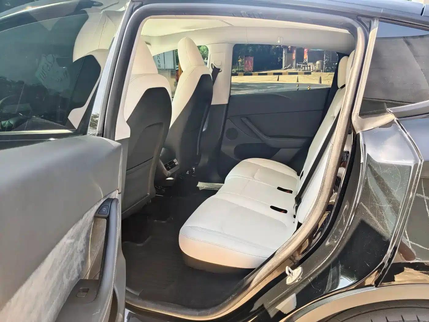 Model Y 2022 Long Range All-Wheel Drive — миниатюра 6