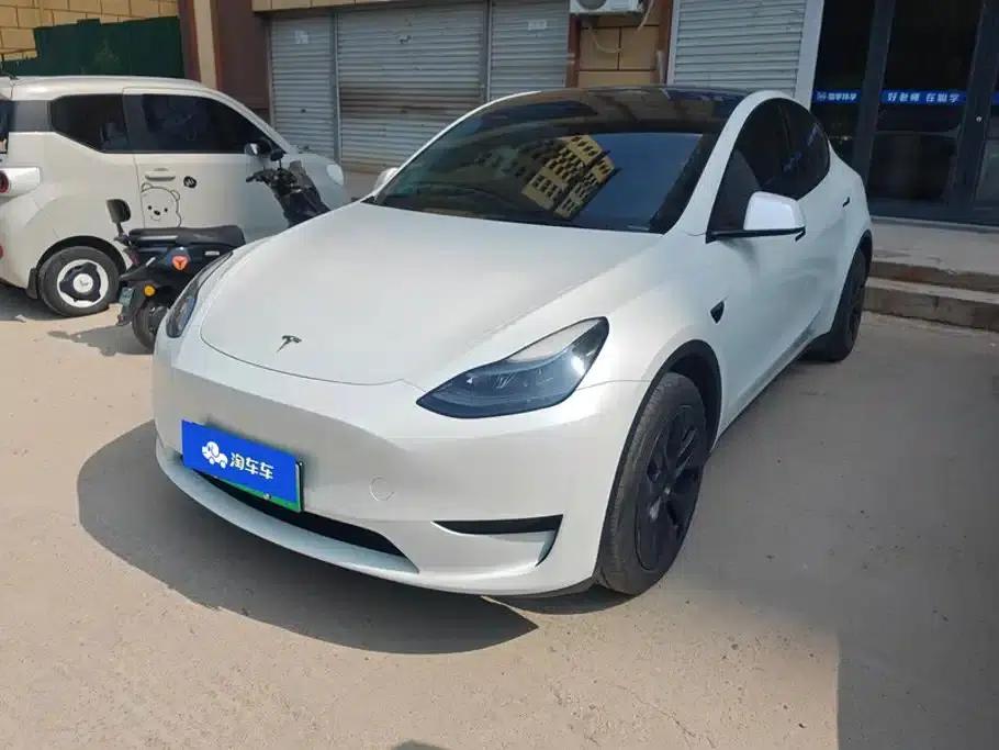 Model Y 2024 Rear-Wheel Drive — миниатюра 1