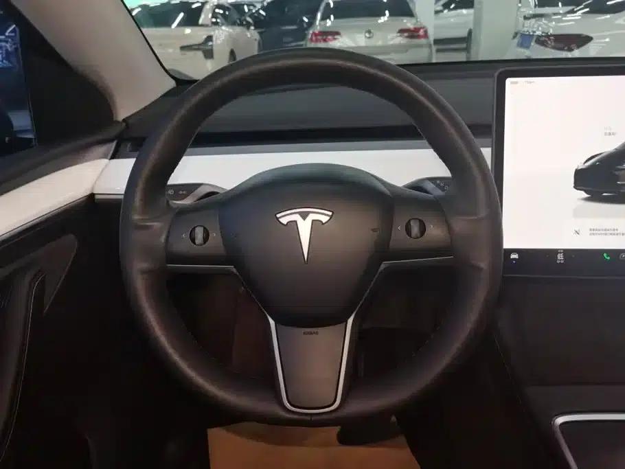 Model Y 2023 Rear-Wheel Drive — миниатюра 15