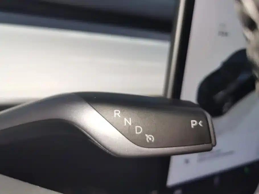 Model Y 2023 Rear-Wheel Drive — миниатюра 16