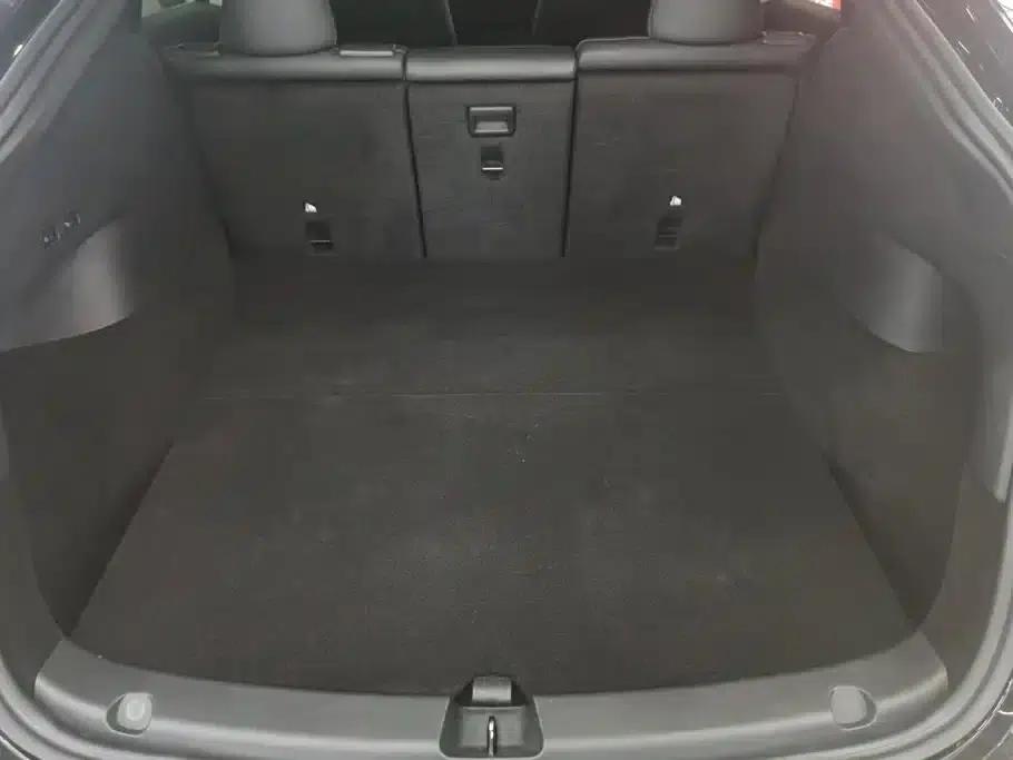 Model Y 2023 Rear-Wheel Drive — миниатюра 4