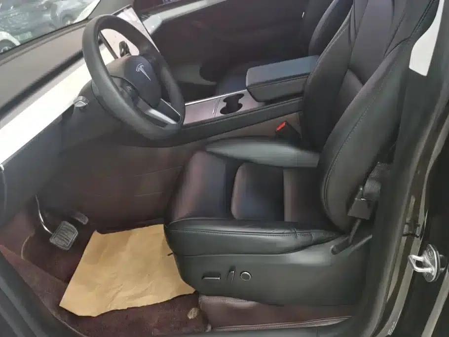Model Y 2023 Rear-Wheel Drive — миниатюра 9