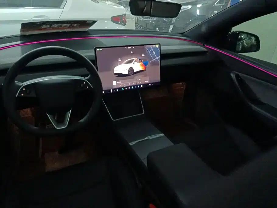 Model Y 2026 Rear-Wheel Drive — миниатюра 12