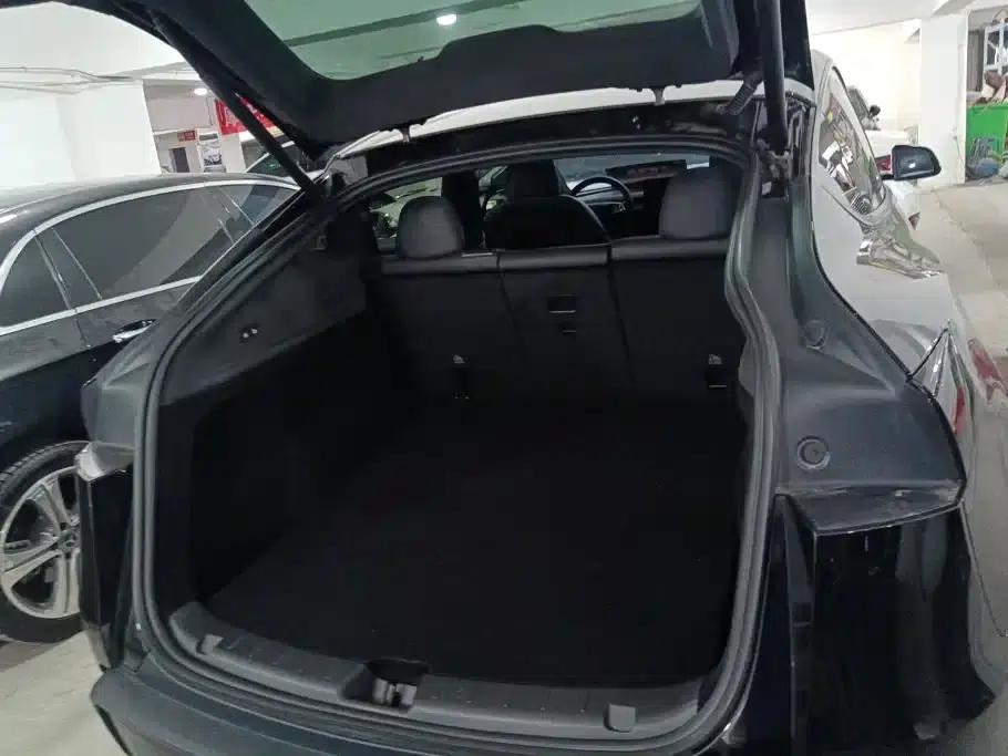 Model Y 2026 Rear-Wheel Drive — миниатюра 4