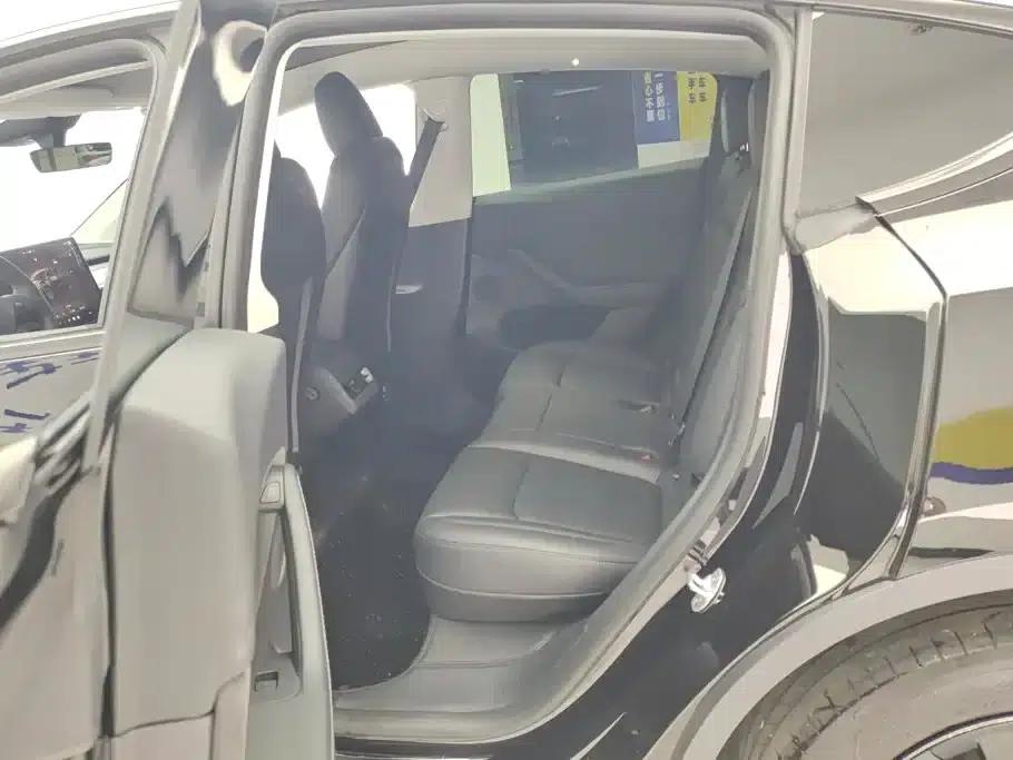 Model Y 2024 Rear-Wheel Drive — миниатюра 11