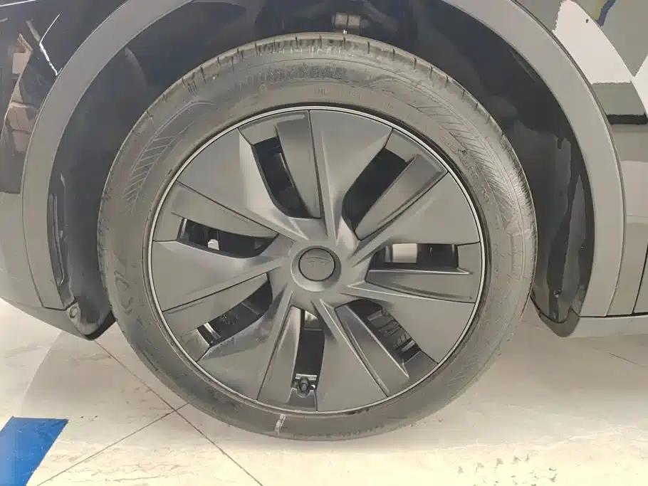 Model Y 2024 Rear-Wheel Drive — миниатюра 6